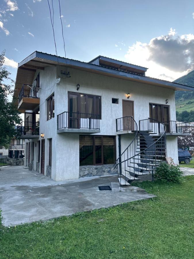 Отель Bala'S House Местия Экстерьер фото