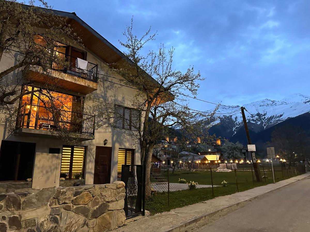 Отель Bala'S House Местия Экстерьер фото