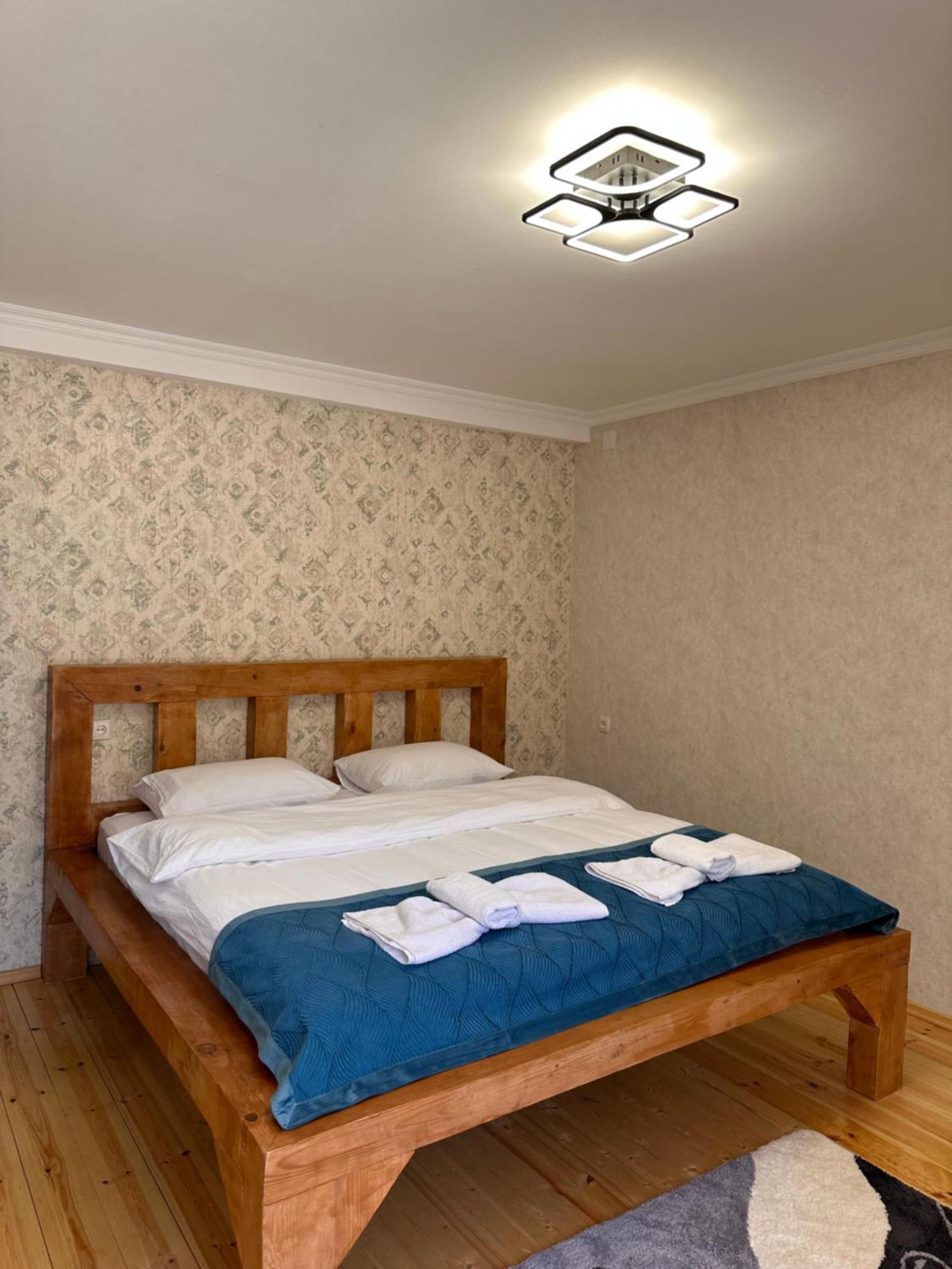 Отель Bala'S House Местия Экстерьер фото