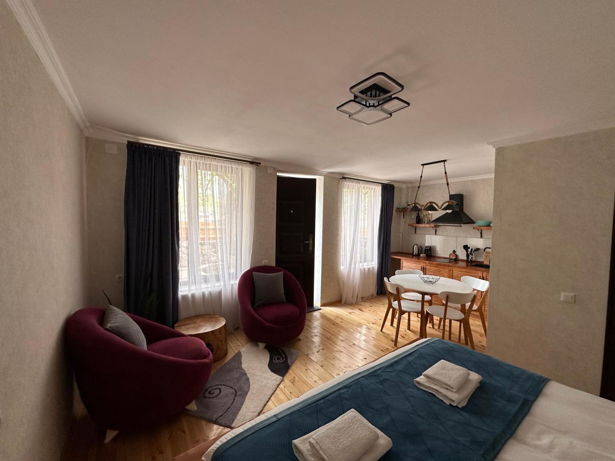 Отель Bala'S House Местия Экстерьер фото
